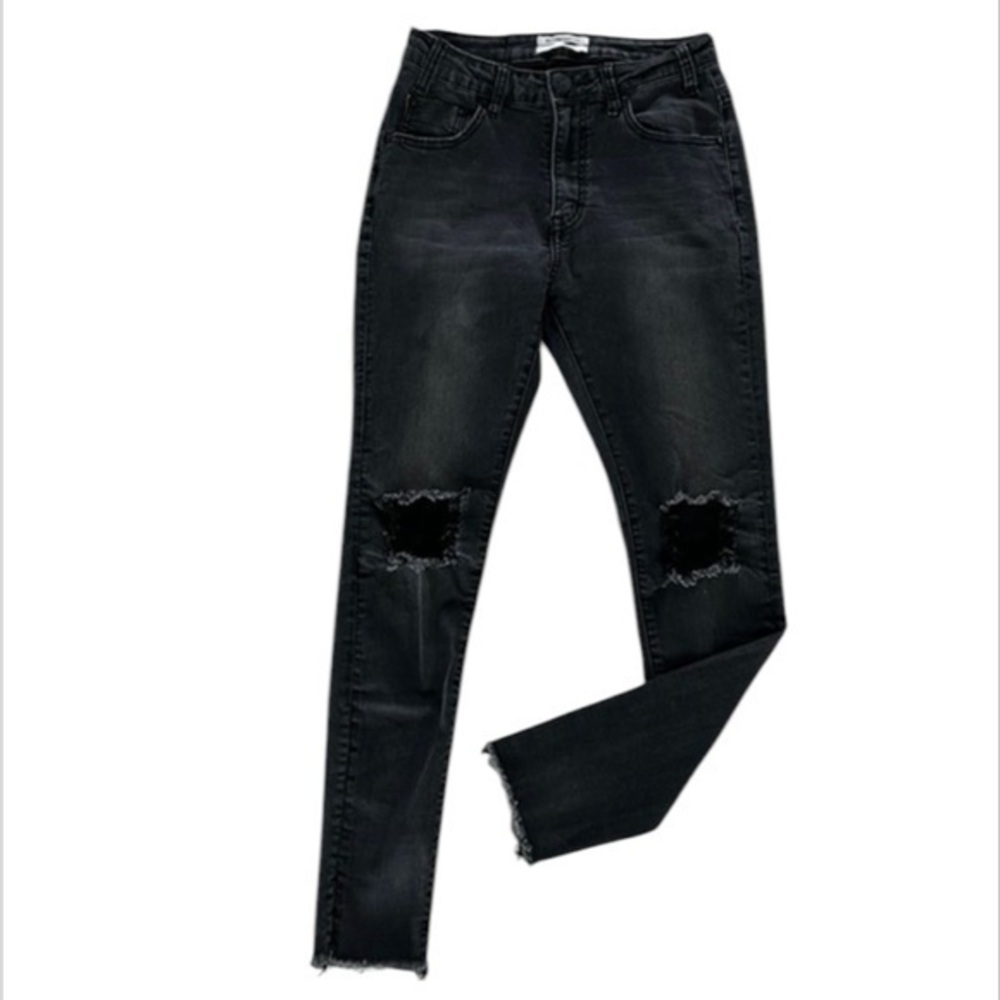 One Teaspoon size 25 black busted knee skinny jeans
